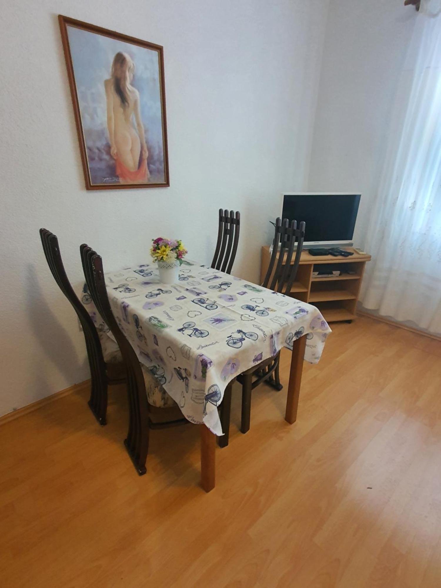 Apartments - Buffet 2B Sveti Juraj Bilik gambar