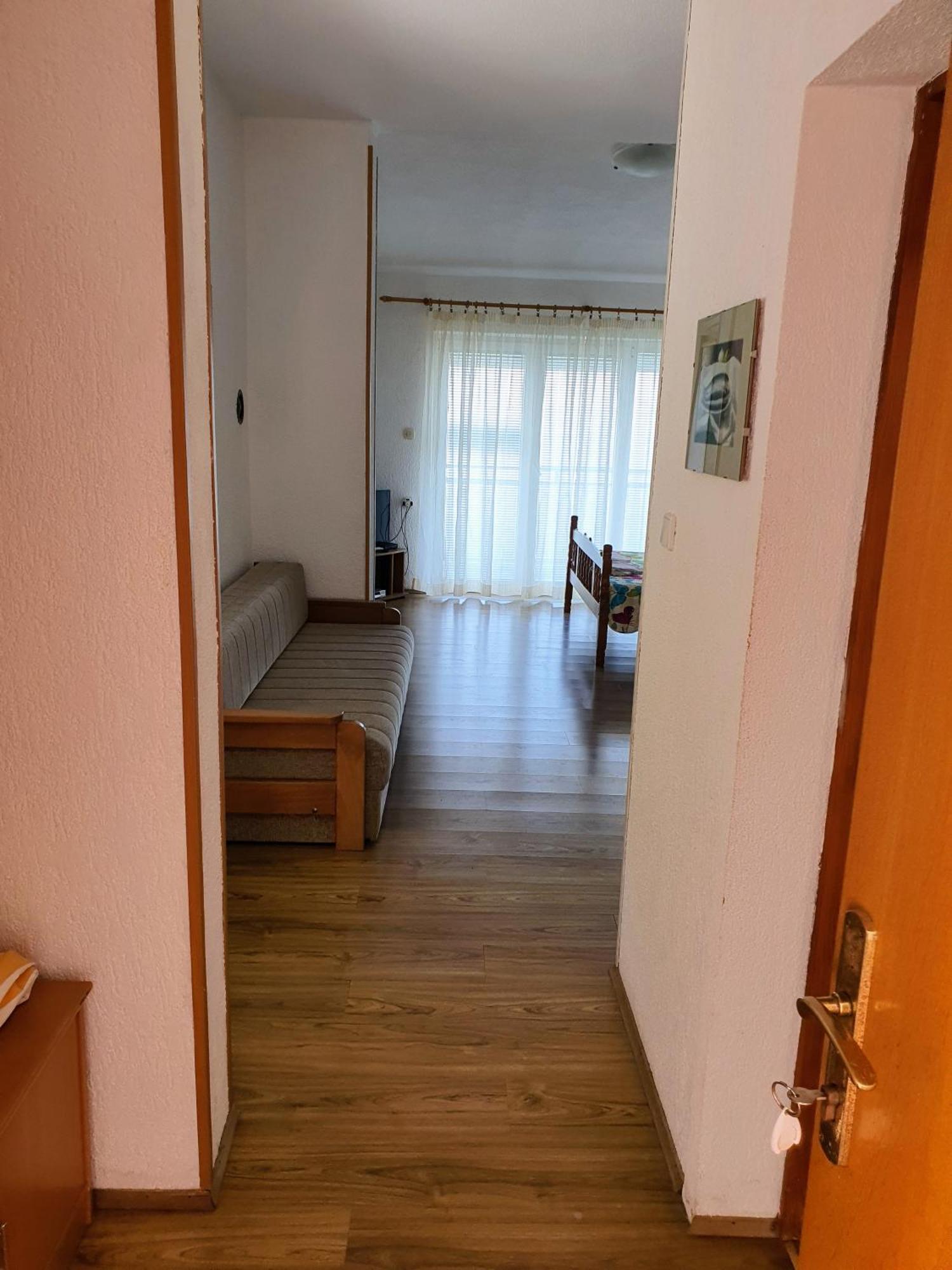 Apartments - Buffet 2B Sveti Juraj Bilik gambar