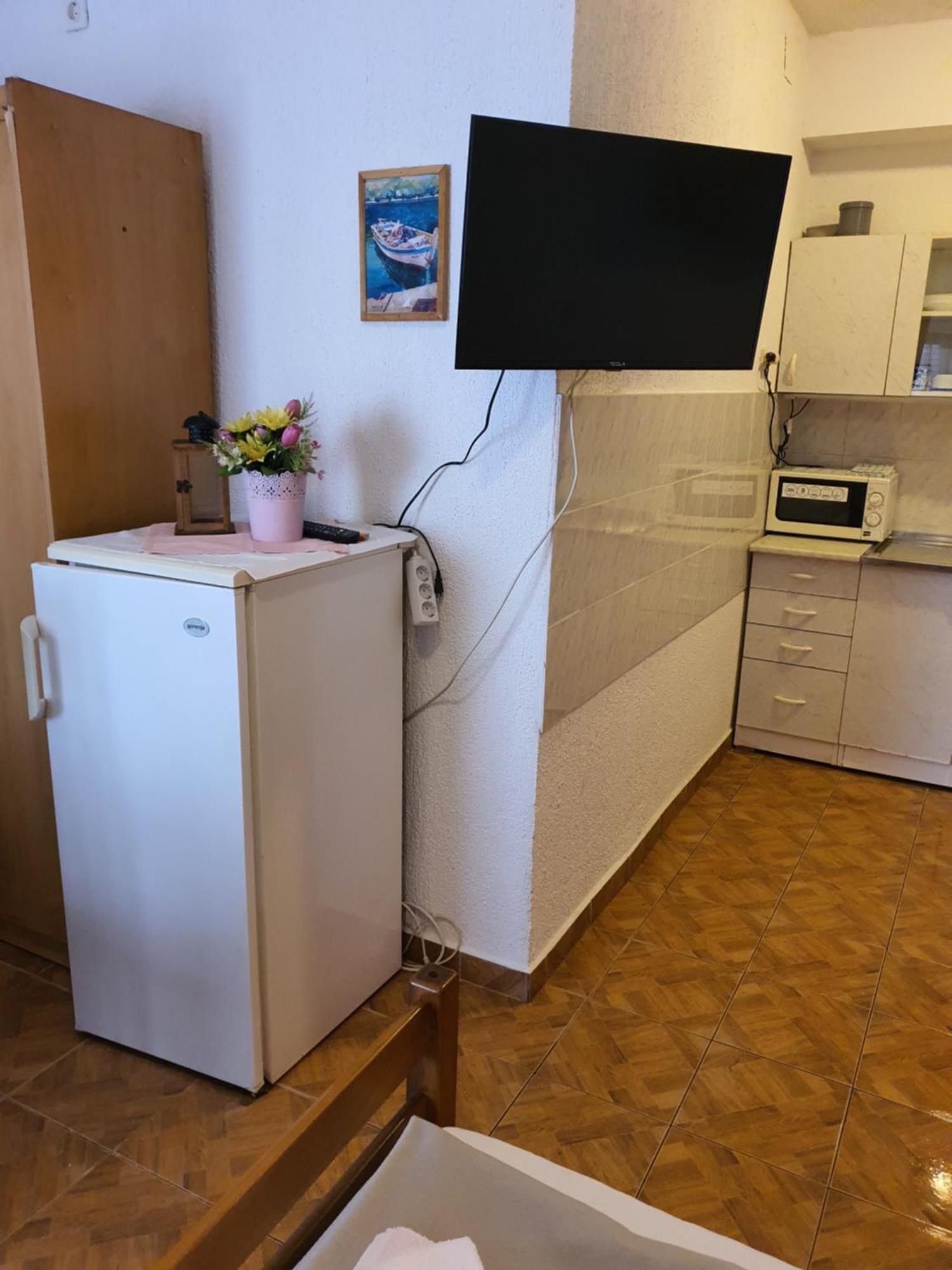 Apartments - Buffet 2B Sveti Juraj Bilik gambar
